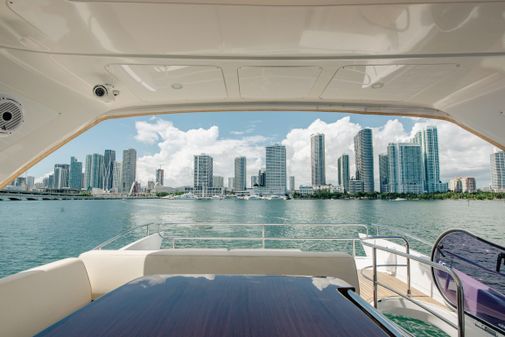 Azimut 64 Flybridge image