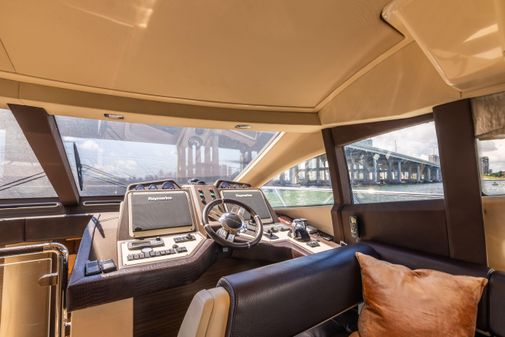 Azimut 64 Flybridge image