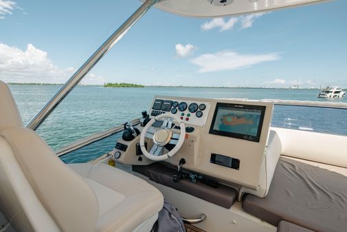 Azimut 64 Flybridge image