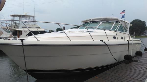 Tiara Yachts 4000 Express 