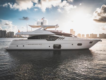 Ferretti Yachts 870 image