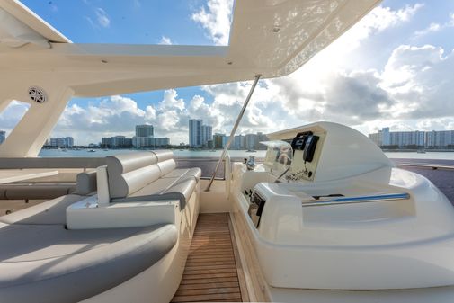 Ferretti Yachts 870 image