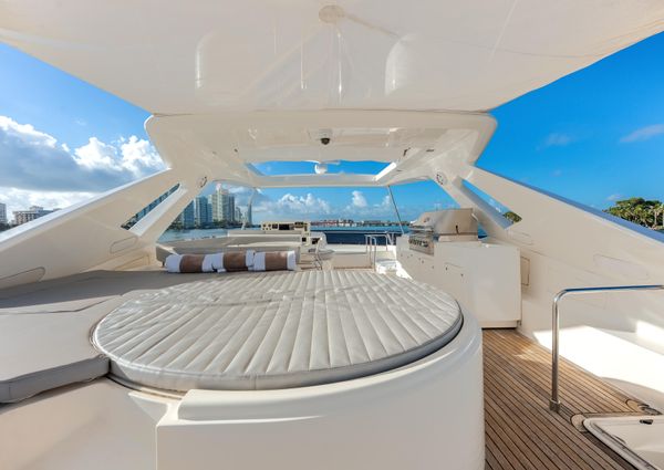 Ferretti Yachts 870 image