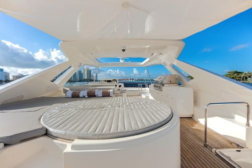 Ferretti Yachts 870 image