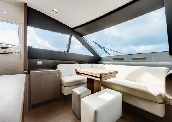 Ferretti Yachts 870 image