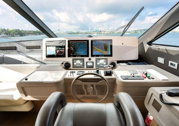 Ferretti Yachts 870 image