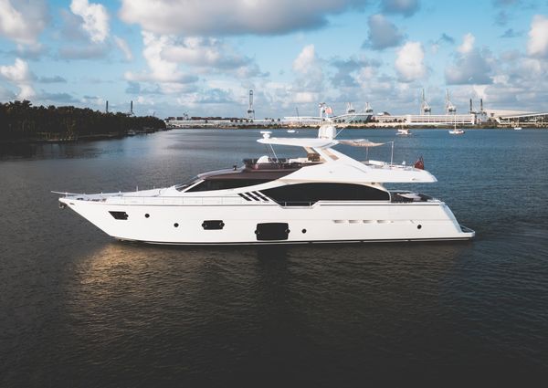 Ferretti Yachts 870 image