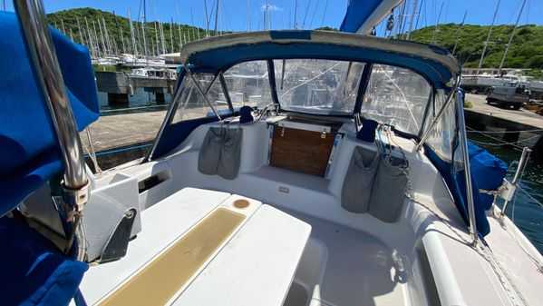 Catalina 380 image