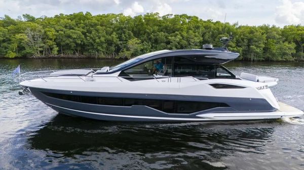 Sunseeker Predator 55 