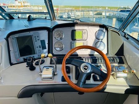 Sea Ray 390 Sundancer image