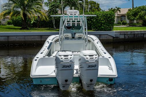 Yellowfin 32 image