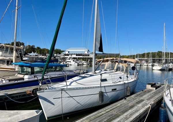 Beneteau 331 image