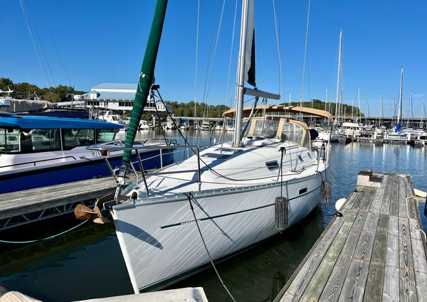 Beneteau 331 image