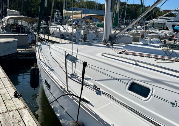 Beneteau 331 image