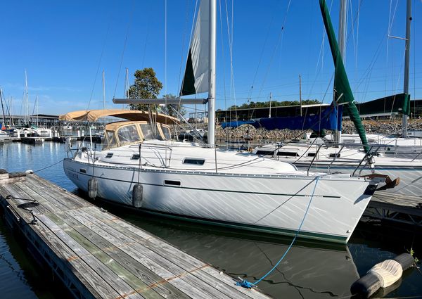 Beneteau 331 image