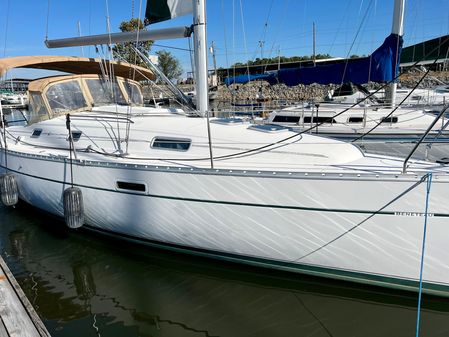 Beneteau 331 image