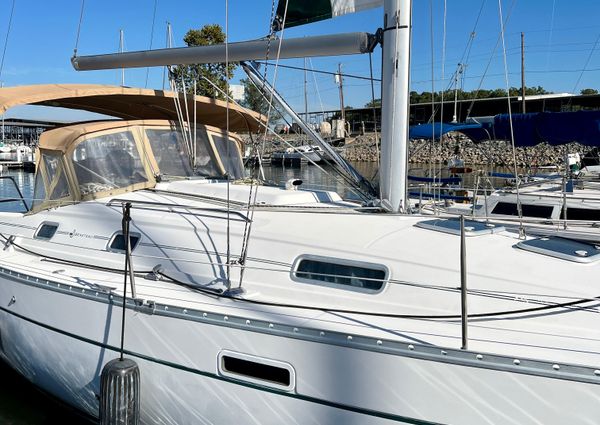 Beneteau 331 image