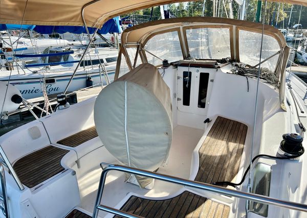 Beneteau 331 image