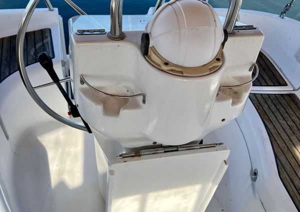 Beneteau 331 image