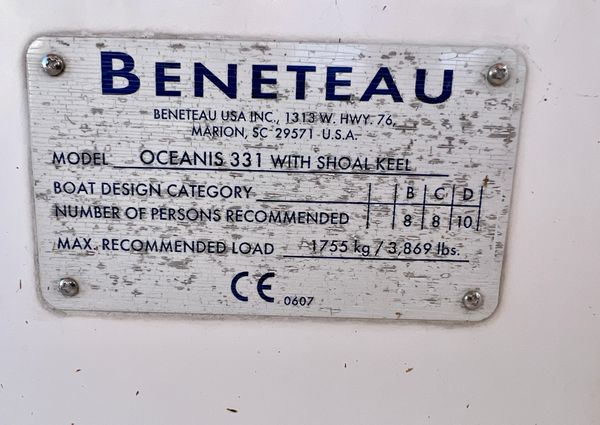 Beneteau 331 image