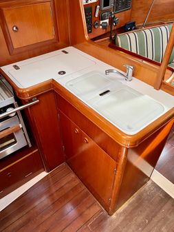 Beneteau 331 image