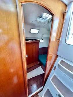 Beneteau 331 image