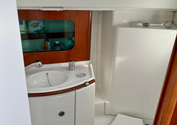 Beneteau 331 image