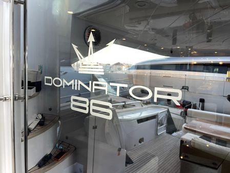 Dominator 860 image