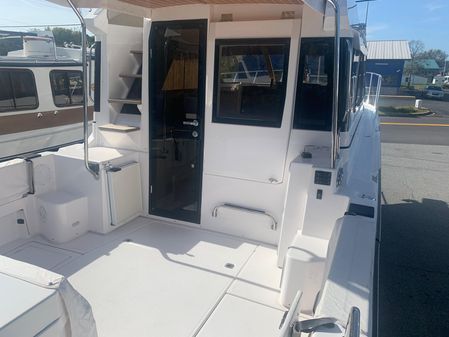 Cutwater C-32 CB image