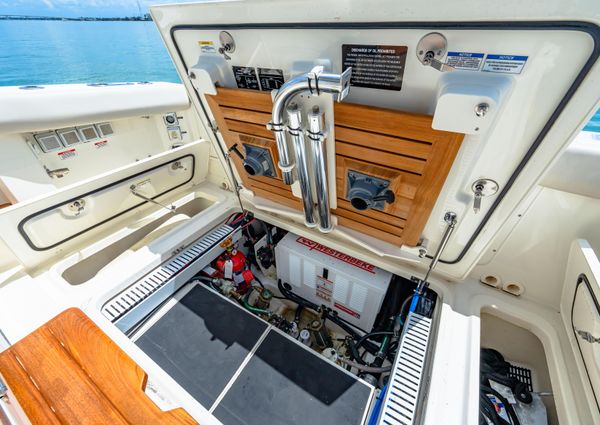 Boston Whaler 35 REALM image