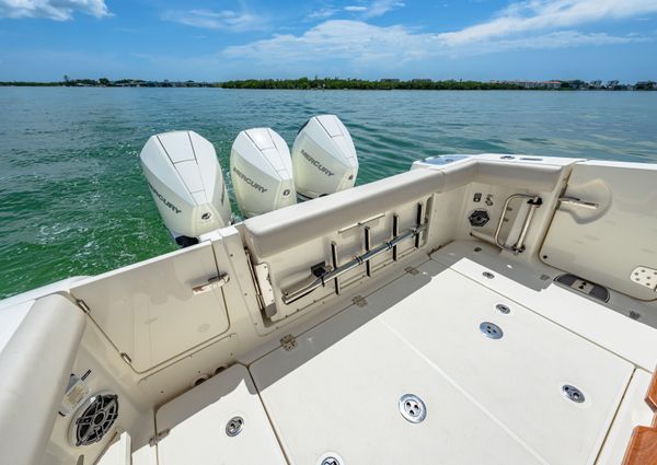 Boston Whaler 35 REALM image