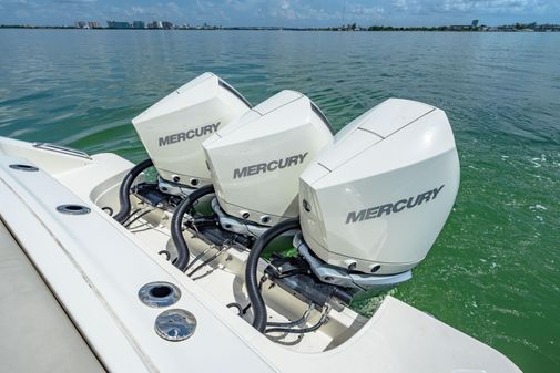 Boston Whaler 35 REALM image