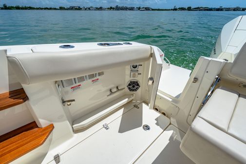 Boston Whaler 35 REALM image