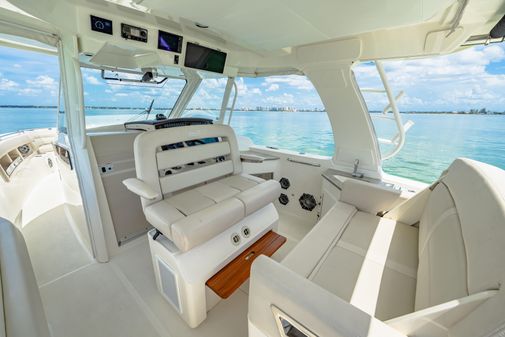 Boston Whaler 35 REALM image