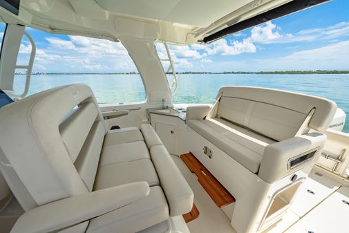 Boston Whaler 35 REALM image