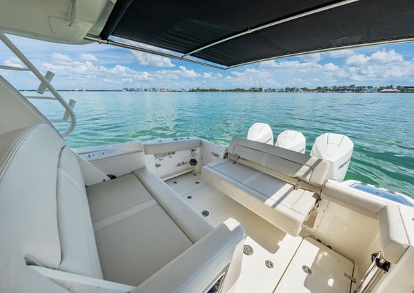 Boston Whaler 35 REALM image