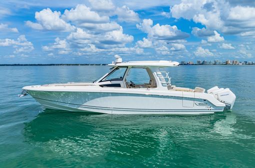 Boston Whaler 35 REALM image