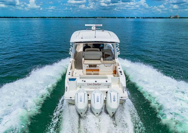 Boston Whaler 35 REALM image