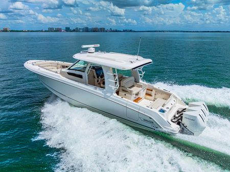 Boston Whaler 35 REALM image