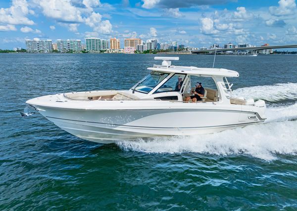 Boston Whaler 35 REALM image