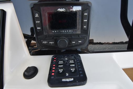 Sea-pro 239-CENTER-CONSOLE image