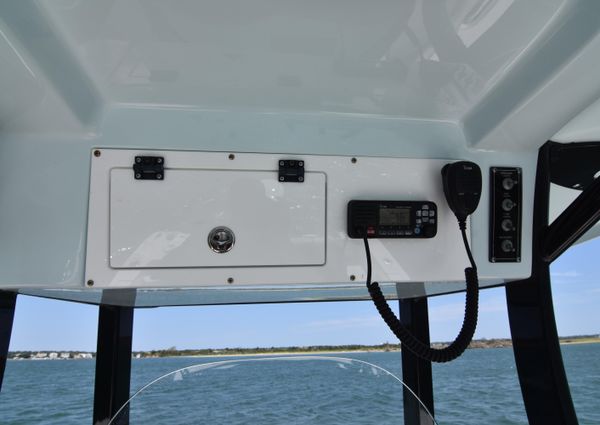 Sea-pro 239-CENTER-CONSOLE image