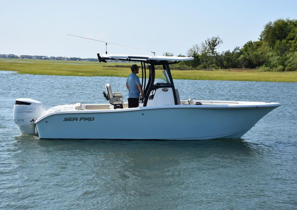 Sea-pro 239-CENTER-CONSOLE image