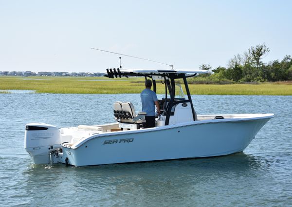 Sea-pro 239-CENTER-CONSOLE image