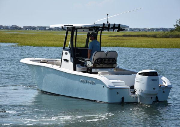 Sea-pro 239-CENTER-CONSOLE image