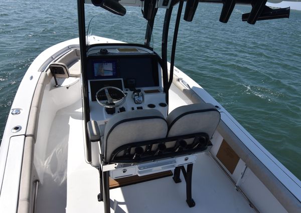 Sea-pro 239-CENTER-CONSOLE image