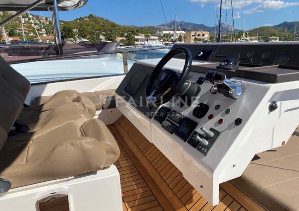 Fairline SQUADRON-65 image