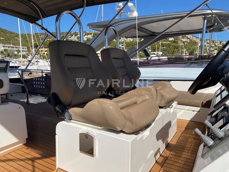 Fairline SQUADRON-65 image