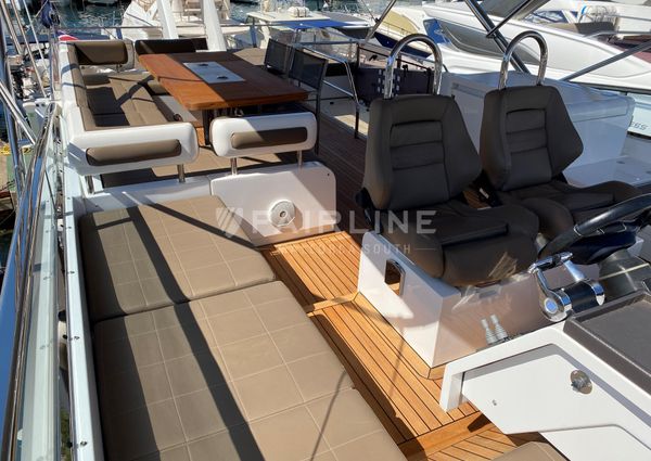 Fairline SQUADRON-65 image