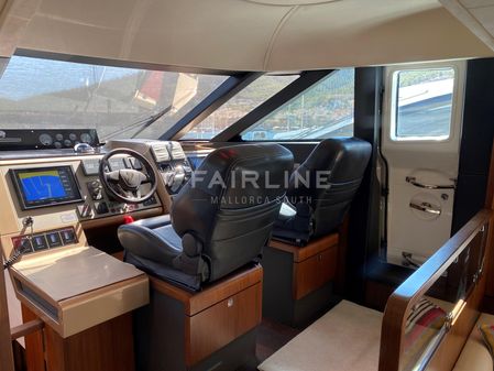 Fairline SQUADRON-65 image